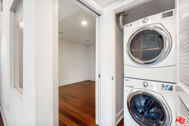 Interior, Recessed Lighting, Utility Closets, Washer, Wood Texture Flooring