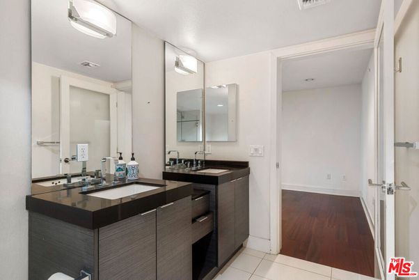 Bathroom, Dual Sink Vanities, Interior, Wood Texture Flooring