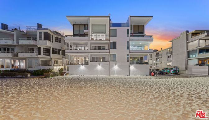 Exterior, Facade, Condo Building