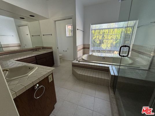Bathroom, Interior, Tile Countertops