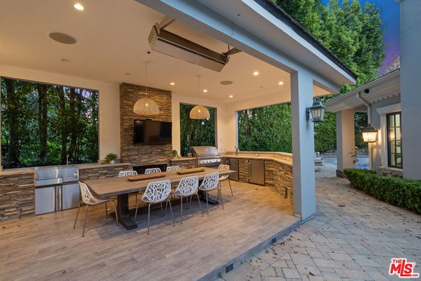 Exterior, Pendant Lights