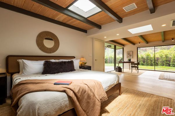 Bedroom, Interior, Recessed Lighting, Wooden Beams, Wooden Ceilings, Wood Texture Flooring