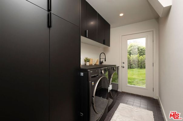 Interior, Recessed Lighting, Washer