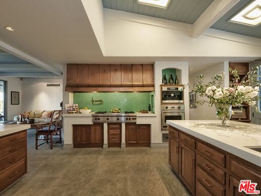 Interior, Kitchen, Living room, Recessed Lighting, Stainless Steel Appliances