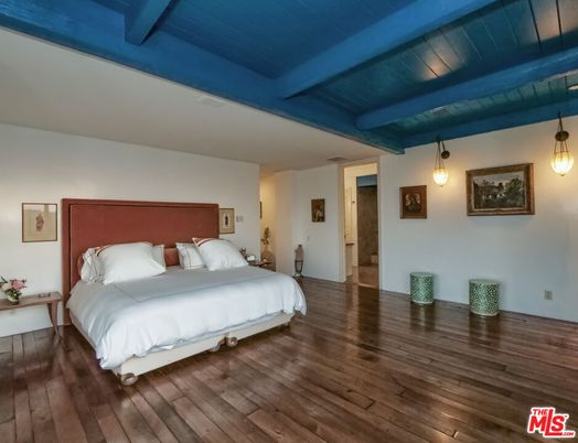 Bedroom, Interior, Pendant Lights, Wood Texture Flooring