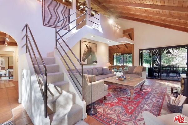 Interior, Living room, Recessed Lighting, Wooden Beams, Wooden Ceilings