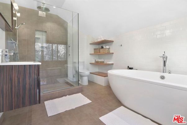 Bathroom, Free Standing Baths, Glass Shower, Interior
