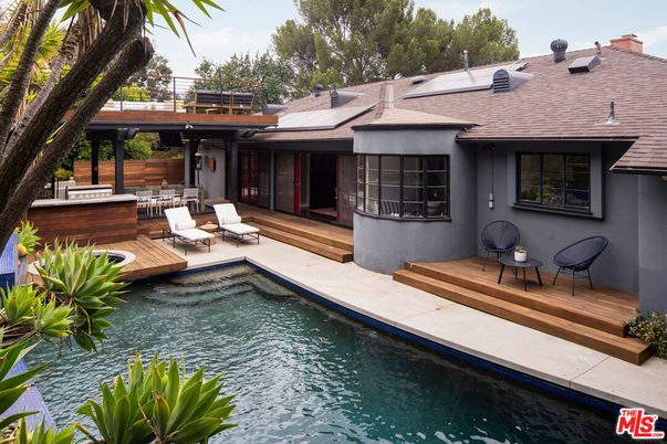 Exterior, Pool, Solar Panels