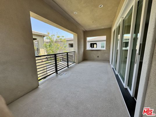 Exterior, Recessed Lighting