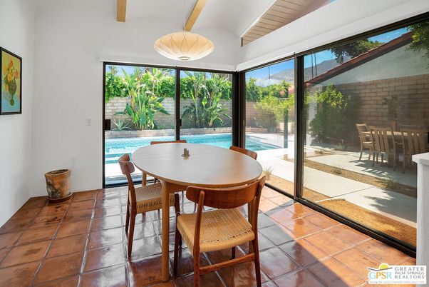 Dining room, Interior, Pendant Lights, Sun Room