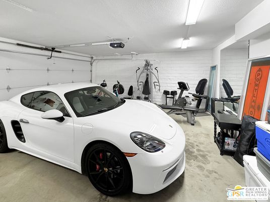 Garage, Interior