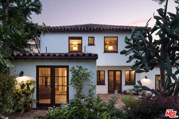 Exterior, Facade, Spanish Mediterranean