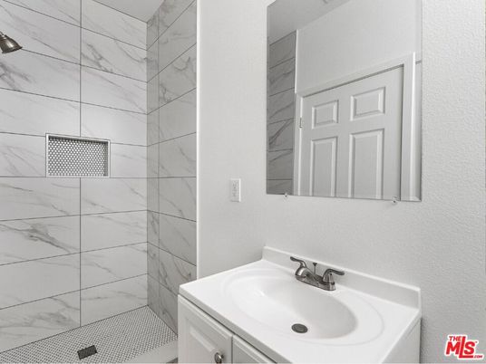 Bathroom, Interior, Marble Walls