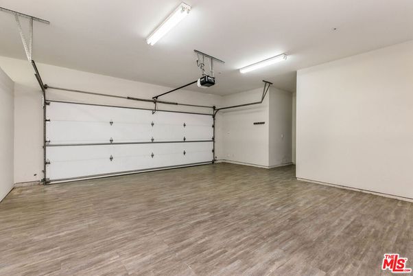 Garage, Interior, Wood Texture Flooring