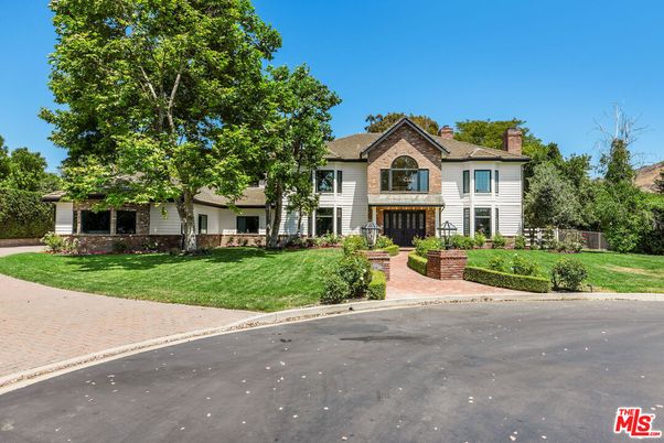 Backyard, Exterior, Facade, French Provincial
