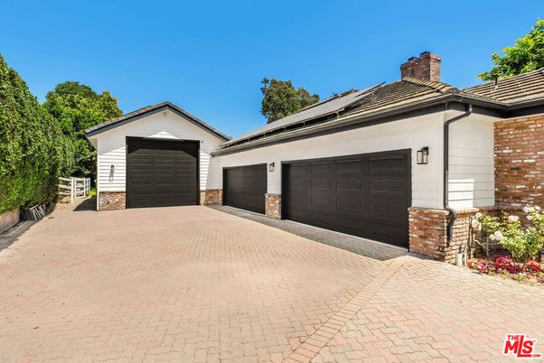 Detached Garage, Exterior, Solar Panels