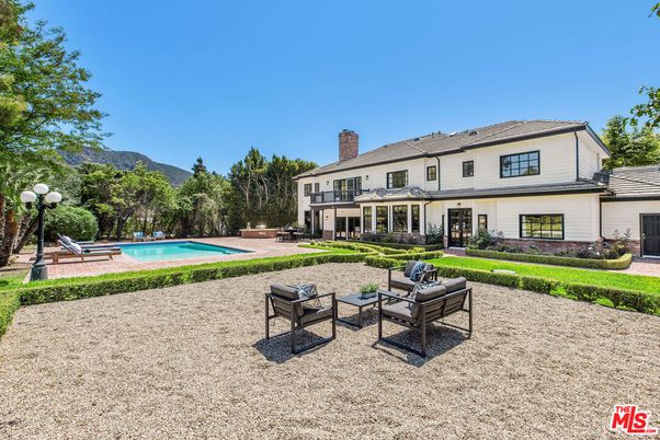 Backyard, Exterior, Pool