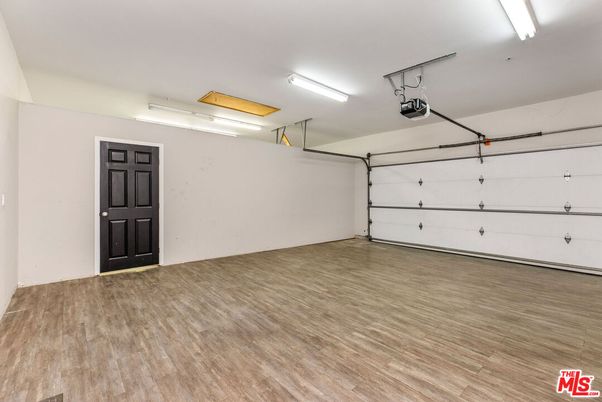 Garage, Interior, Wood Texture Flooring
