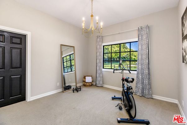 Chandelier, Fitness Equipment, Interior