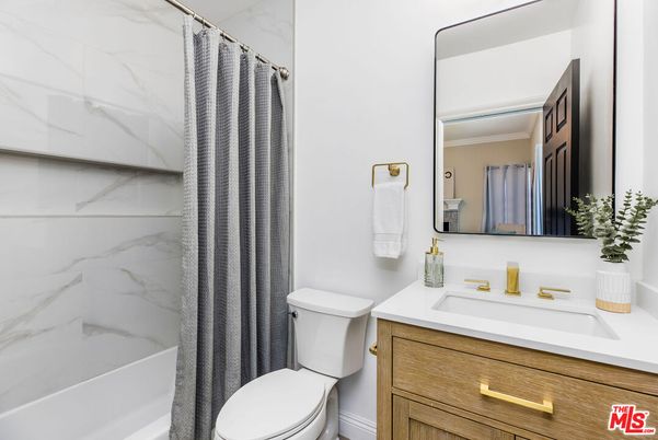 Bathroom, Interior, Marble Walls