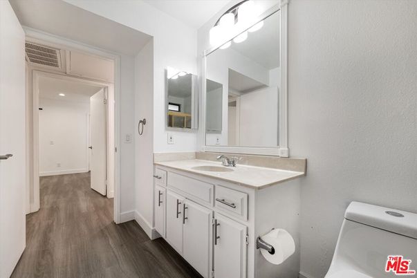 Bathroom, Interior, Recessed Lighting, Wood Texture Flooring
