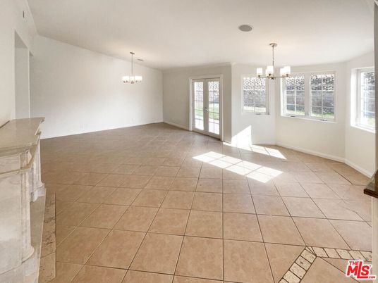 Chandelier, Empty room, Interior