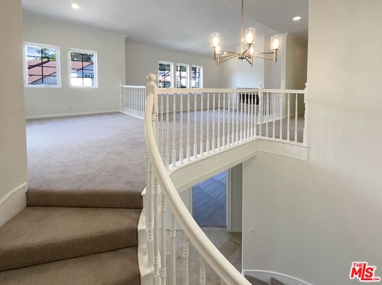 Chandelier, Interior, Recessed Lighting