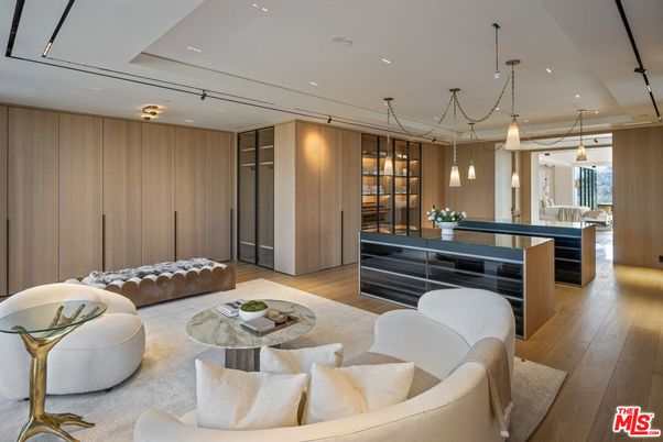 Interior, Living room, Pendant Lights, Recessed Lighting, Wood Texture Flooring