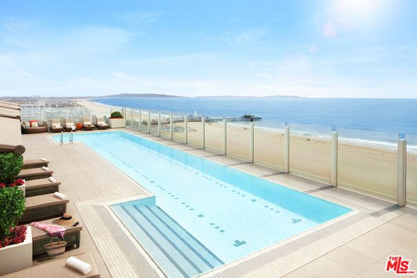 Exterior, Pool, Water