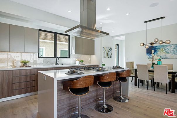Dining room, Interior, Kitchen, Pendant Lights, Recessed Lighting, Wood Texture Flooring