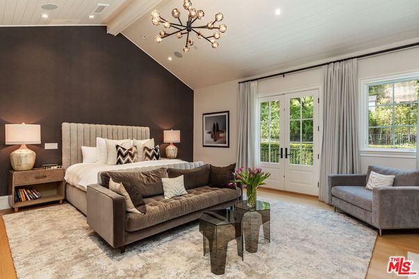 Bedroom, Interior, Pendant Lights, Recessed Lighting, Wood Texture Flooring