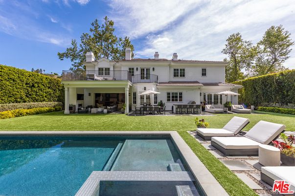 Backyard, Exterior, Pool