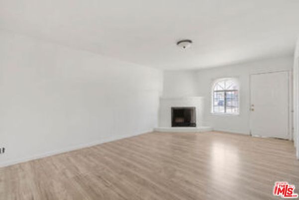 Empty room, Fireplace, Interior, Wood Texture Flooring