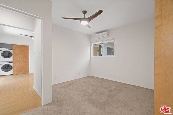 Empty room, Interior, Washer