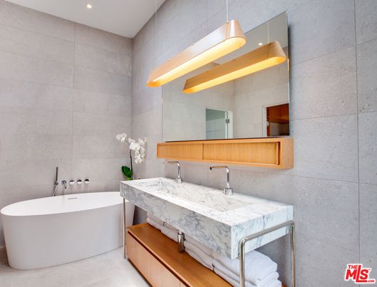 Bathroom, Free Standing Baths, Interior, Recessed Lighting