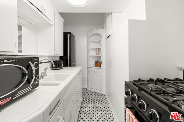 Interior, Kitchen, Tile Countertops