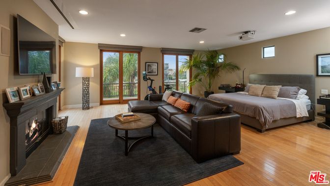 Bedroom, Fireplace, Interior, Recessed Lighting, Wood Texture Flooring