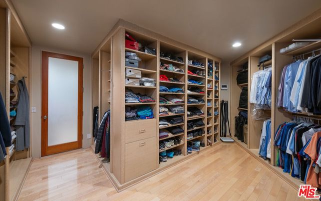 Interior, Recessed Lighting, Walk-in Closets, Wood Texture Flooring