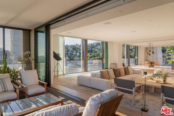 Dining room, Interior, Living room, Recessed Lighting