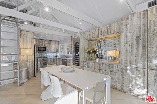 Dining room, Interior, Kitchen, Stainless Steel Appliances