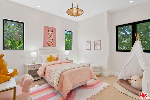 Bedroom, Interior, Pendant Lights, Recessed Lighting, Wood Texture Flooring