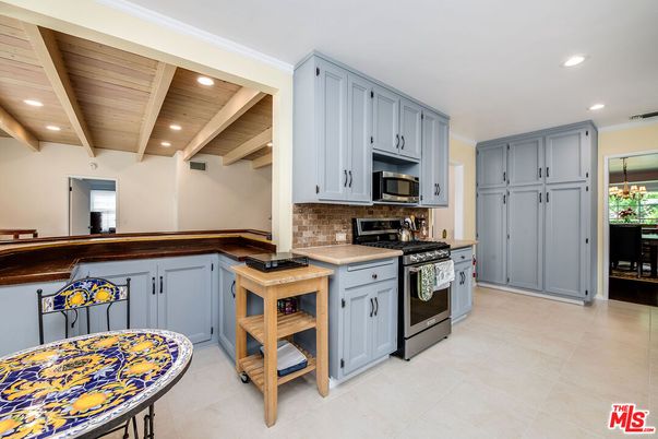 Interior, Kitchen, Recessed Lighting, Stainless Steel Appliances, Wooden Beams, Wooden Ceilings