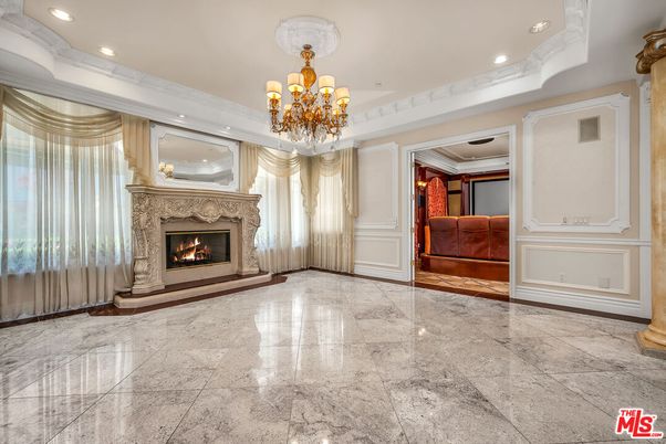 Chandelier, Fireplace, Interior, Marble, Recessed Lighting
