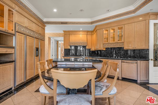 Dining room, Interior, Kitchen, Recessed Lighting