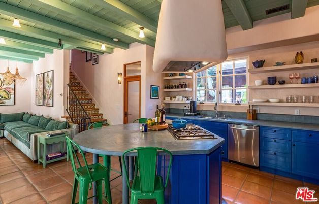 Dining room, Interior, Kitchen, Stainless Steel Appliances
