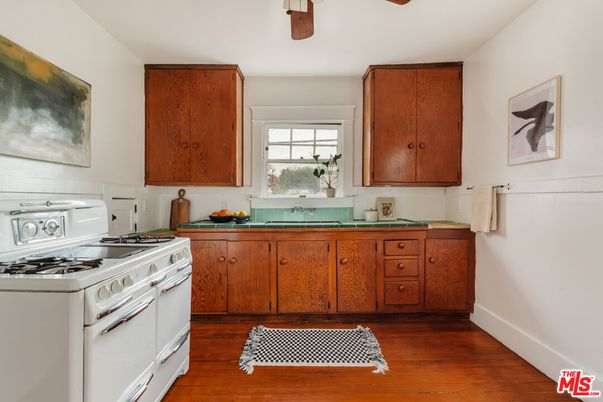Interior, Kitchen, Wood Texture Flooring