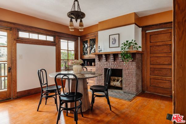 Chandelier, Dining room, Fireplace, Interior, Wood Texture Flooring
