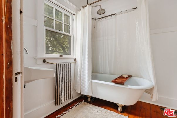 Bathroom, Free Standing Baths, Interior, Wood Texture Flooring