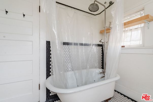 Bathroom, Free Standing Baths, Interior