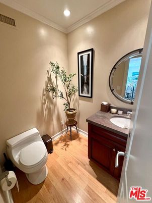 Bathroom, Interior, Recessed Lighting, Wood Texture Flooring